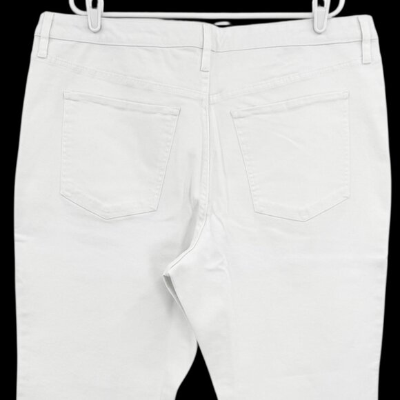 NWT Terra & Sky Women's Straight High Rise Stretch White Denim Jeans Plus Sz 20W - Picture 4 of 9